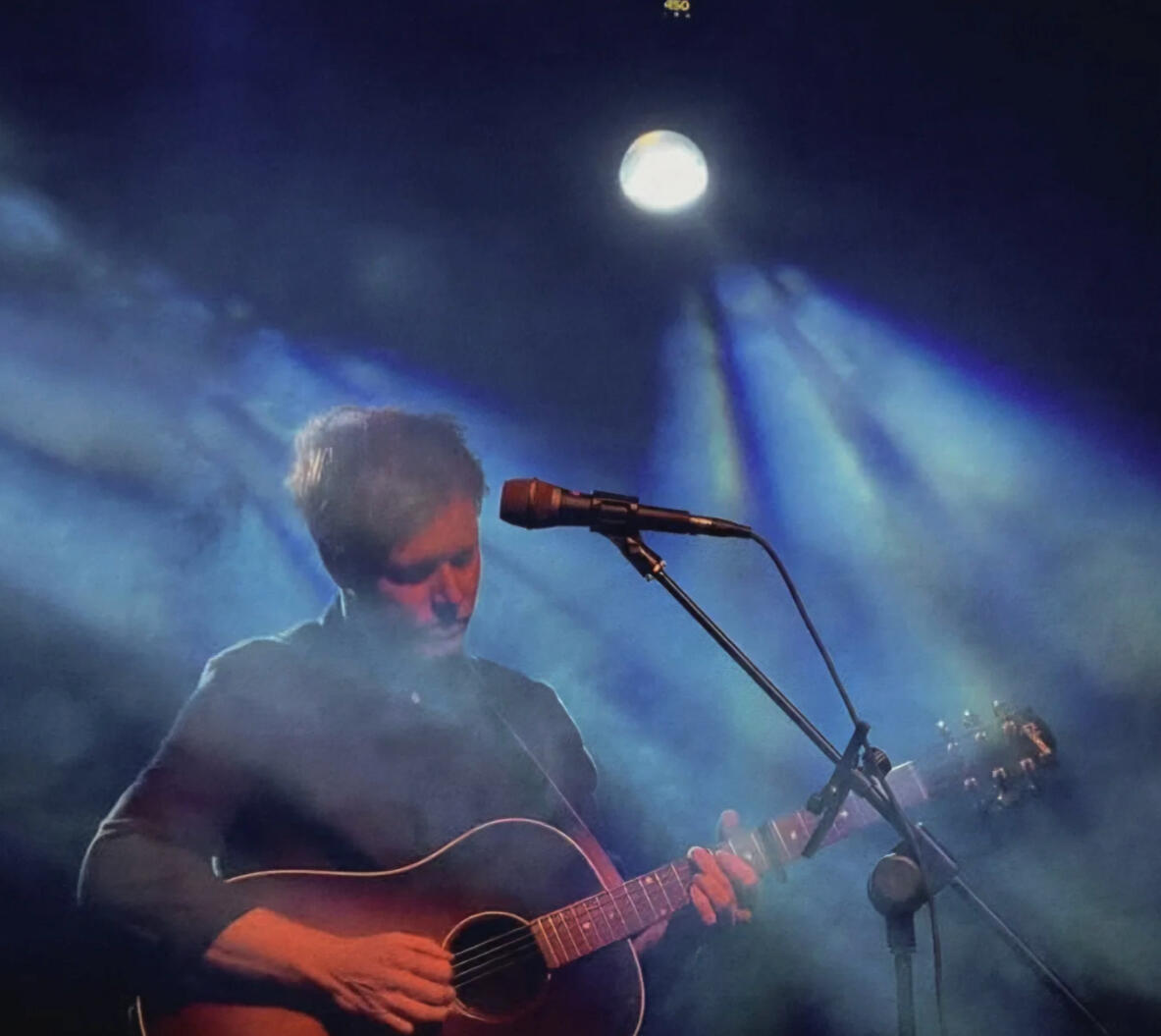 Chris Simmons live in Worthing